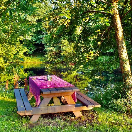 Chambre Montagne Avec Etang Domaine L'Insolite Kosi Bed & Breakfast 3*