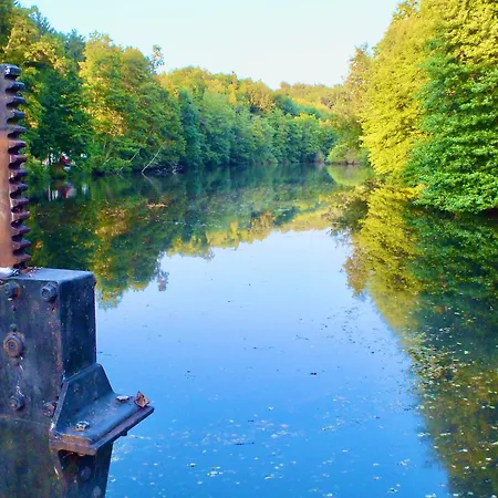 Chambre Montagne Avec Etang Domaine L'Insolite Kosi 3* Cirey-sur-Vezouze
